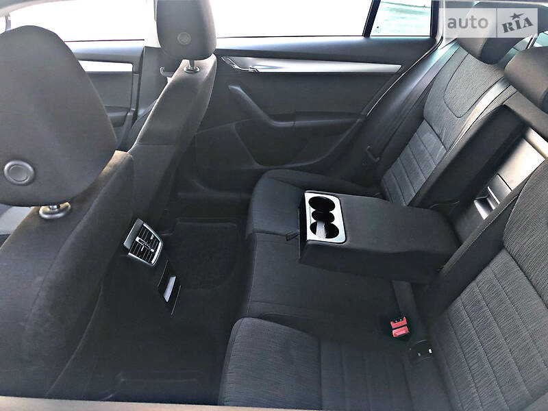 Універсал Skoda Octavia 2015 в Береговому