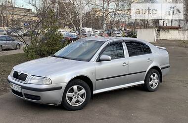 Седан Skoda Octavia 2004 в Киеве