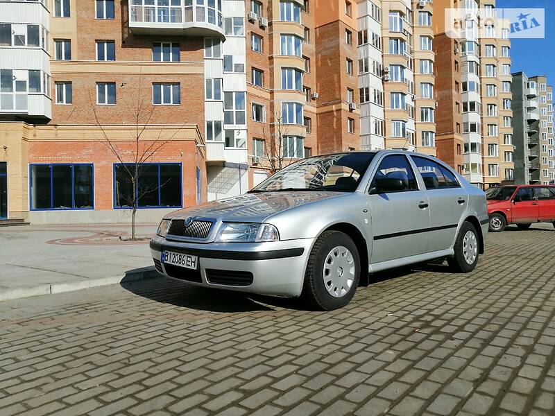 Лифтбек Skoda Octavia 2003 в Полтаве