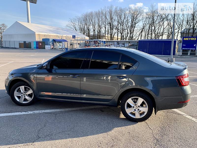 Хетчбек Skoda Octavia 2017 в Дніпрі