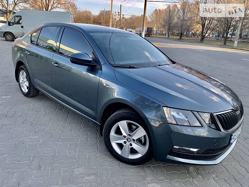 Хетчбек Skoda Octavia 2017 в Дніпрі