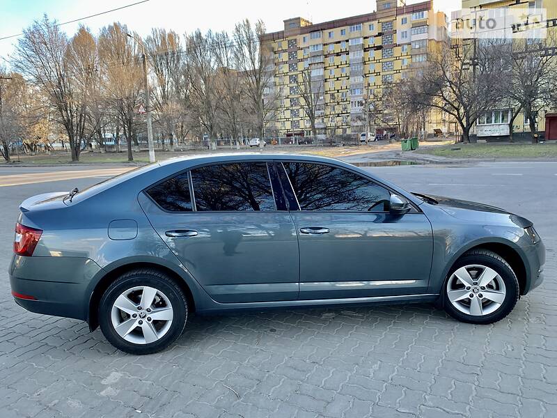 Хетчбек Skoda Octavia 2017 в Дніпрі