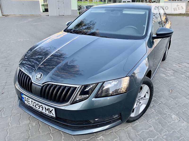 Хетчбек Skoda Octavia 2017 в Дніпрі