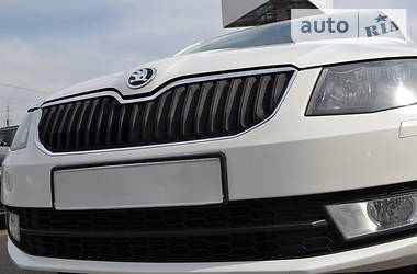 Седан Skoda Octavia 2015 в 
