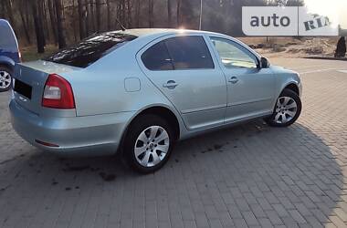 Седан Skoda Octavia 2010 в 