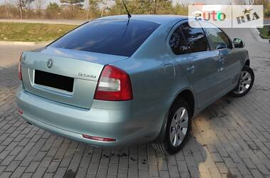 Седан Skoda Octavia 2010 в 