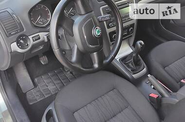 Седан Skoda Octavia 2010 в 