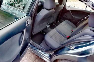 Седан Skoda Octavia 2004 в 