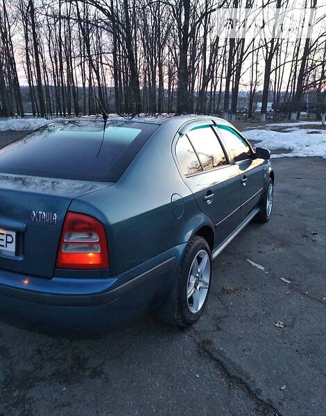 Хетчбек Skoda Octavia 2003 в Валках