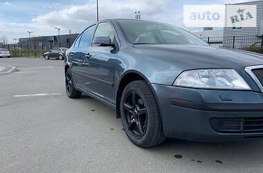 Седан Skoda Octavia 2005 в Києві