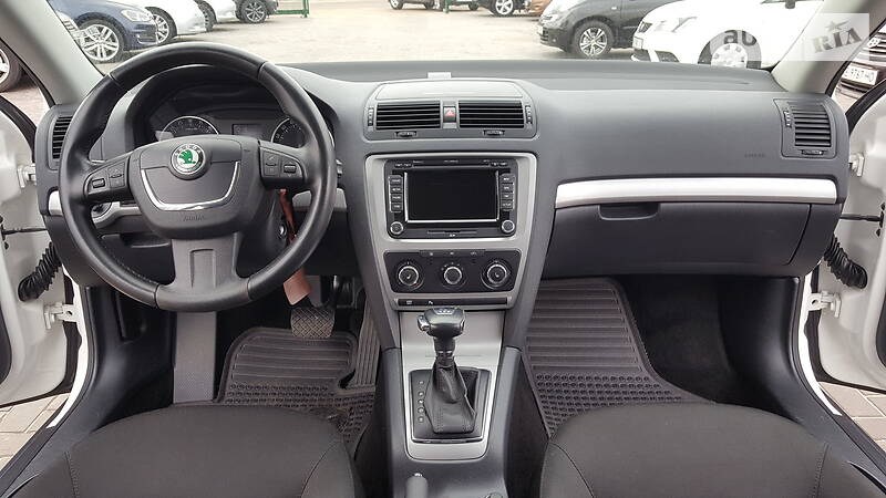 Седан Skoda Octavia 2012 в Кривому Розі