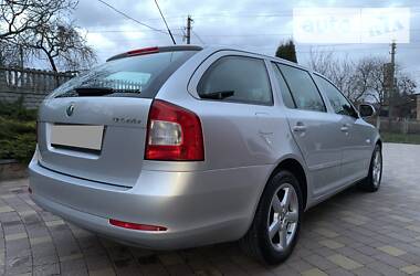 Універсал Skoda Octavia 2010 в 