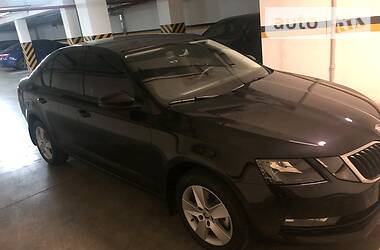 Седан Skoda Octavia 2019 в 