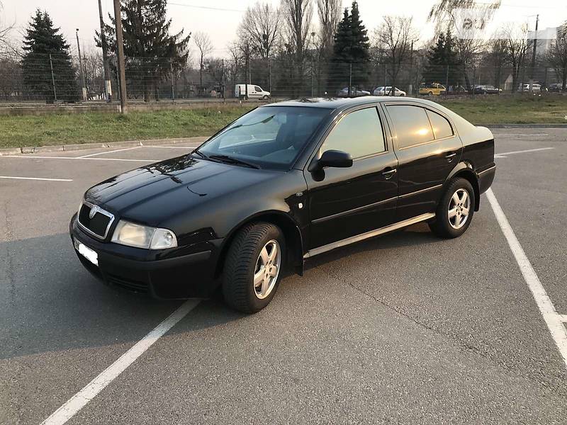 Седан Skoda Octavia 2004 в Житомирі