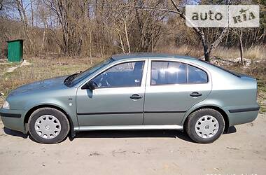 Хетчбек Skoda Octavia 2002 в 