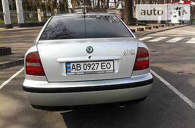 Седан Skoda Octavia 1999 в 