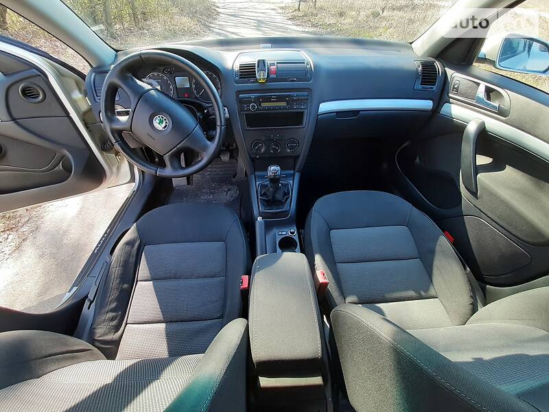 Седан Skoda Octavia 2006 в Білій Церкві