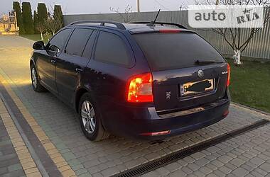Універсал Skoda Octavia 2011 в 