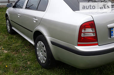 Седан Skoda Octavia 2006 в 