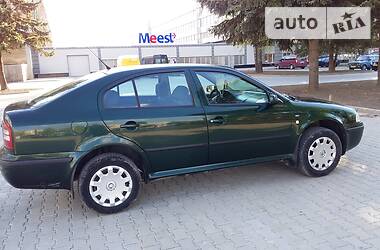 Лифтбек Skoda Octavia 2004 в Черновцах