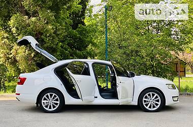 Седан Skoda Octavia 2016 в 
