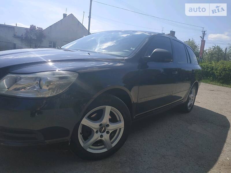 Універсал Skoda Octavia 2012 в Самборі