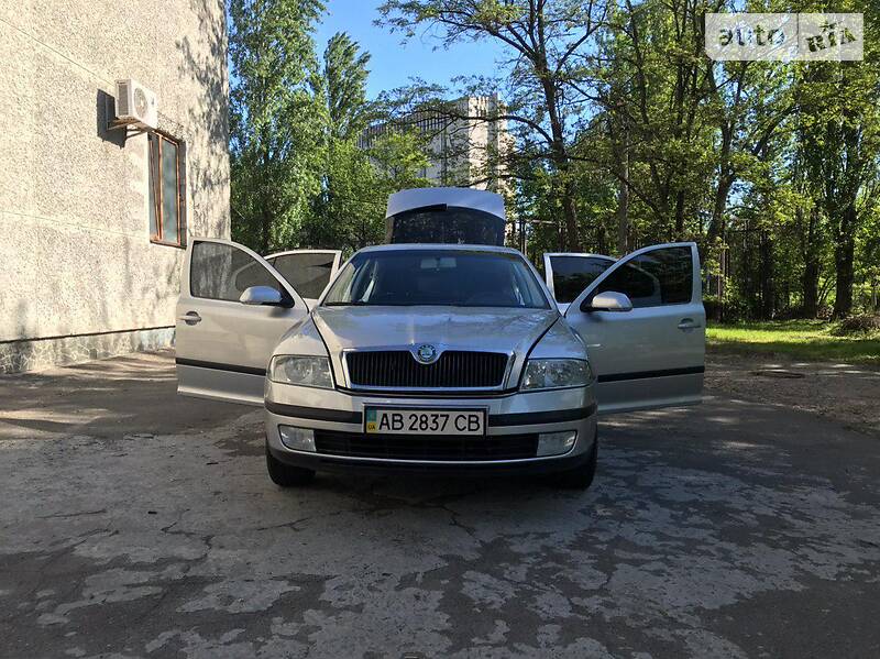 Седан Skoda Octavia 2006 в Києві