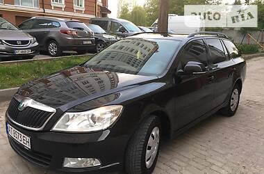 Універсал Skoda Octavia 2012 в 