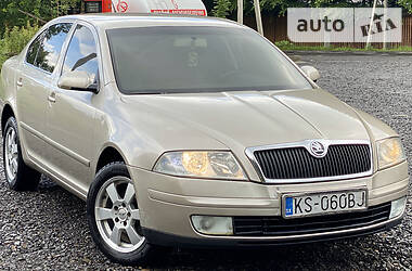 Седан Skoda Octavia 2006 в Межгорье