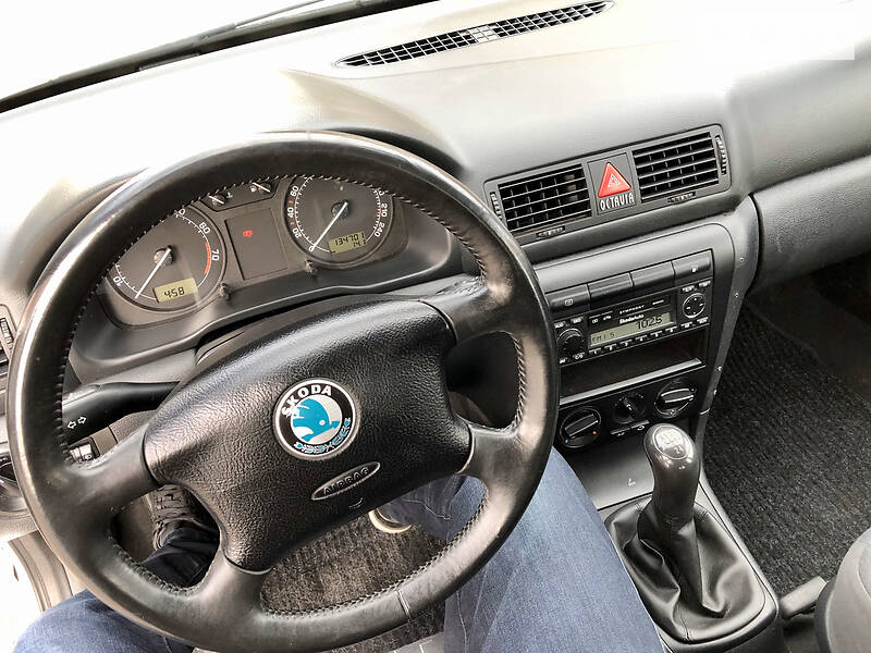 Універсал Skoda Octavia 2006 в Луцьку