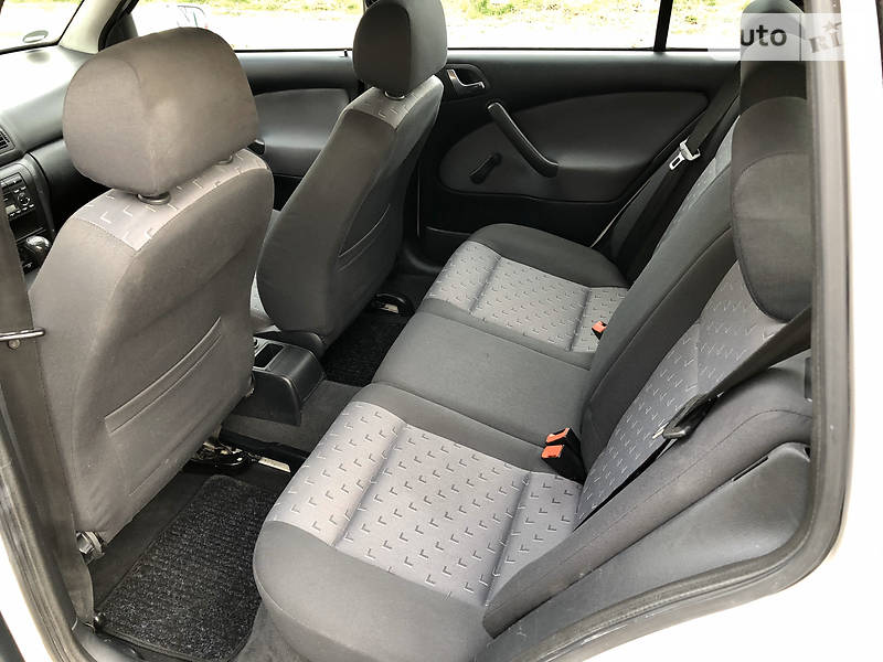 Універсал Skoda Octavia 2006 в Луцьку