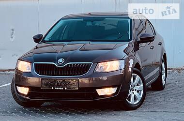 Хэтчбек Skoda Octavia 2015 в Одессе