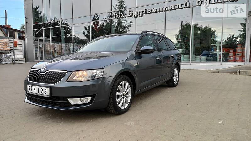 Універсал Skoda Octavia 2016 в Чернівцях
