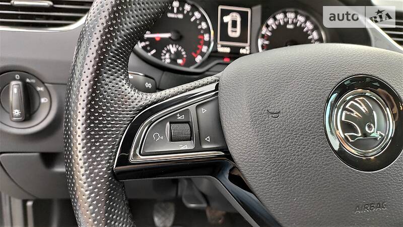 Універсал Skoda Octavia 2016 в Чернівцях