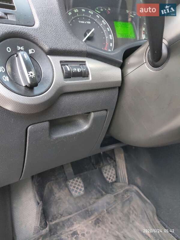 Хэтчбек Skoda Octavia 2007 в Кривом Роге