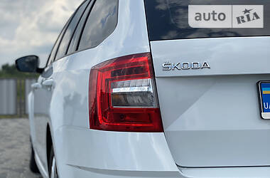 Універсал Skoda Octavia 2017 в 