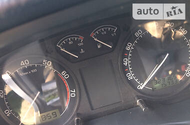 Хетчбек Skoda Octavia 2000 в 