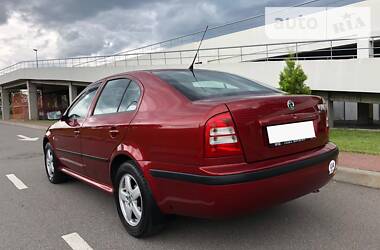 Седан Skoda Octavia 2006 в Киеве