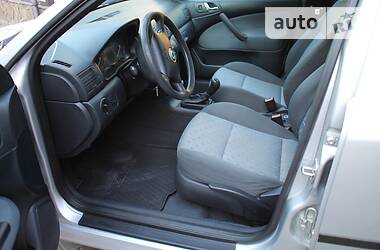Седан Skoda Octavia 2002 в Полтаві
