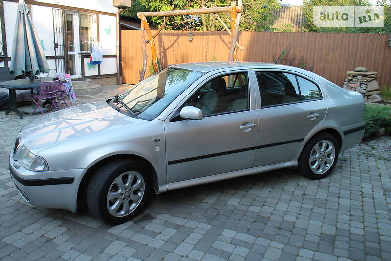 Седан Skoda Octavia 2002 в Полтаві