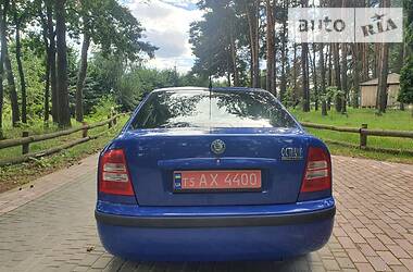 Седан Skoda Octavia 2009 в 