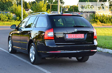 Універсал Skoda Octavia 2012 в 