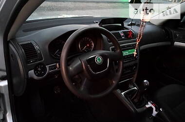 Седан Skoda Octavia 2010 в Тячеве