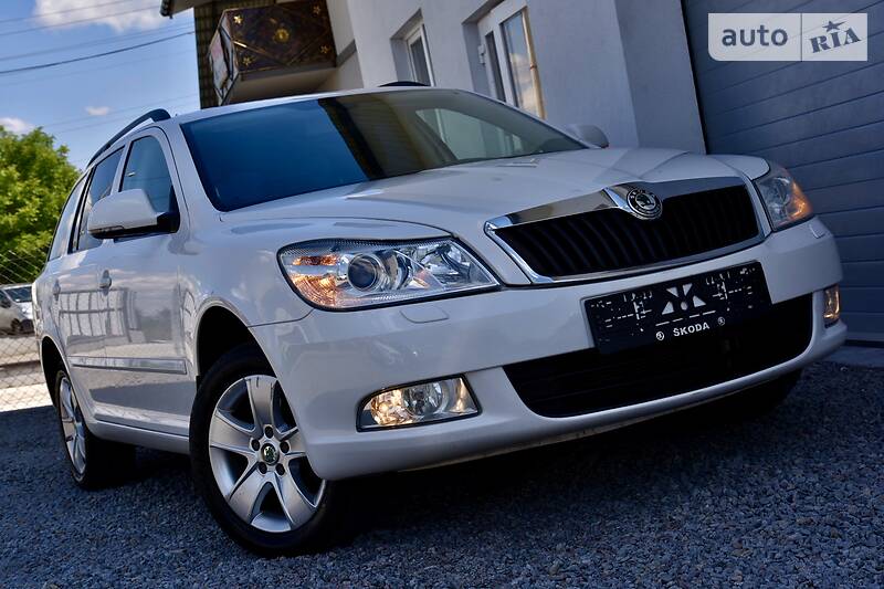 Універсал Skoda Octavia 2012 в Дрогобичі