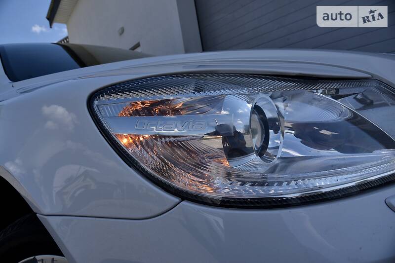 Універсал Skoda Octavia 2012 в Дрогобичі