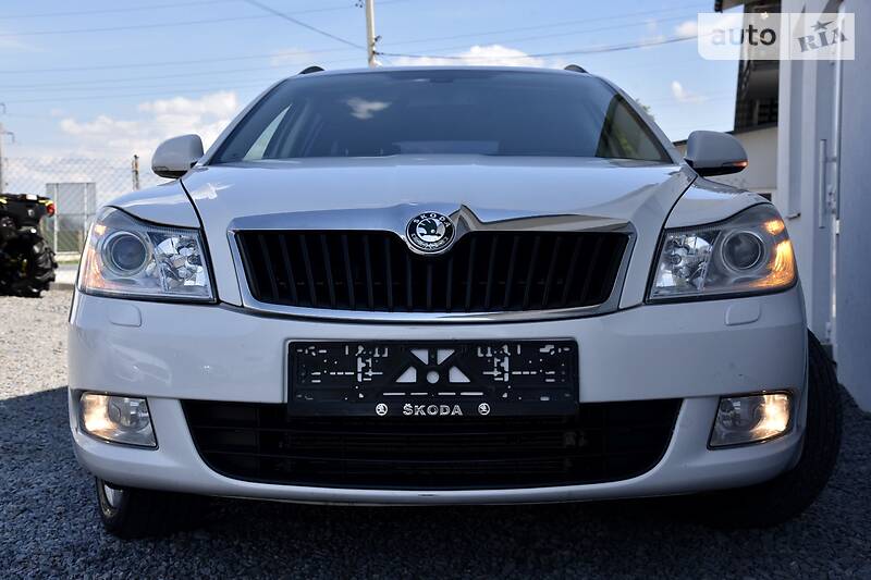 Універсал Skoda Octavia 2012 в Дрогобичі
