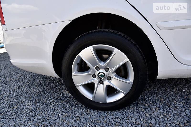 Універсал Skoda Octavia 2012 в Дрогобичі