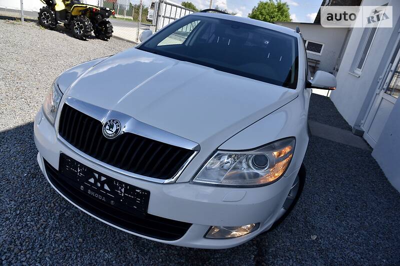 Універсал Skoda Octavia 2012 в Дрогобичі