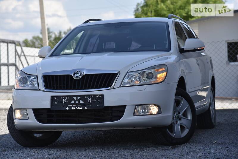 Універсал Skoda Octavia 2012 в Дрогобичі