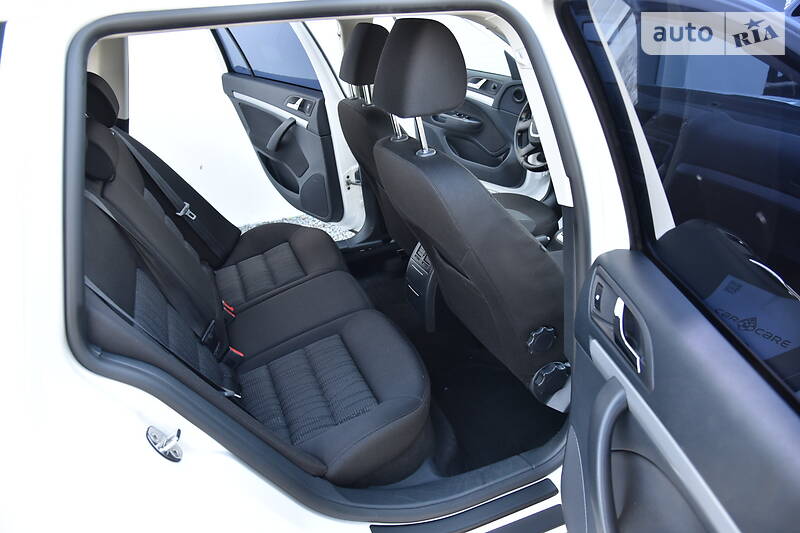 Універсал Skoda Octavia 2012 в Дрогобичі